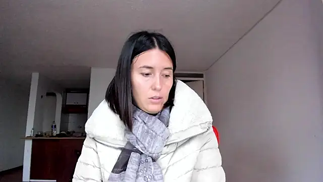 zoe jeane beker online show from 03/04/25, 11:00