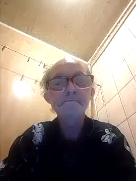 oksana722 online show from 10/10/25, 08:41