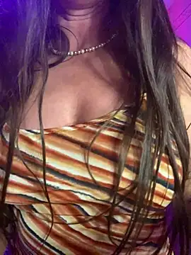 Snapshot of karrola chatting on 12/15/24, 10:04 karrola online show from 12/15/24, 10:04