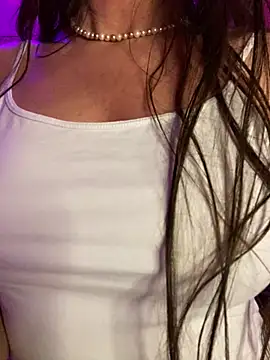 Snapshot of karrola chatting on 02/19/25, 05:49 karrola online show from 02/19/25, 05:49