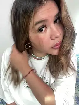 Snapshot of zoe_adhara chatting on 12/13/24, 08:26 zoe adhara online show from 12/13/24, 08:26