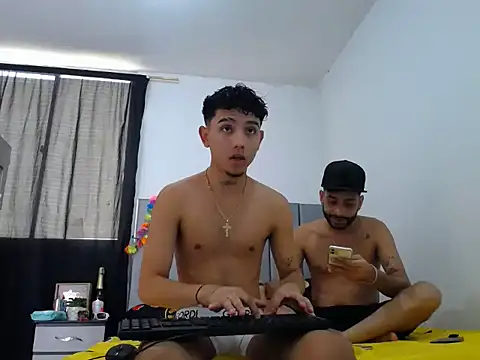 Snapshot of Evilboy555 chatting on 11/21/25, 03:54 Evilboy555 online show from 11/21/25, 03:54