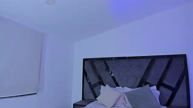 Snapshot of DereckCooperr chatting on 01/11/25, 11:24 DereckCooperr online show from 01/11/25, 11:24