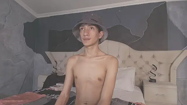 Snapshot of DereckCooperr chatting on 01/23/25, 09:07 DereckCooperr online show from 01/23/25, 09:07