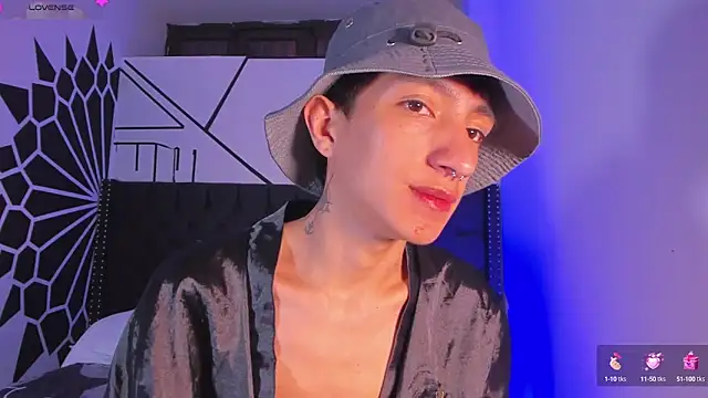 Snapshot of DereckCooperr chatting on 01/24/25, 11:45 DereckCooperr online show from 01/24/25, 11:45