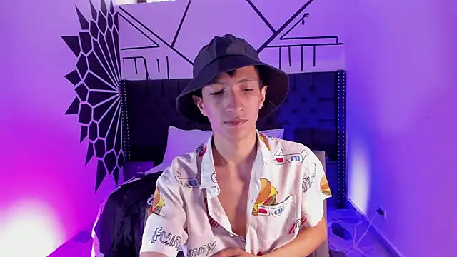 Snapshot of DereckCooperr chatting on 01/27/25, 09:11 DereckCooperr online show from 01/27/25, 09:11