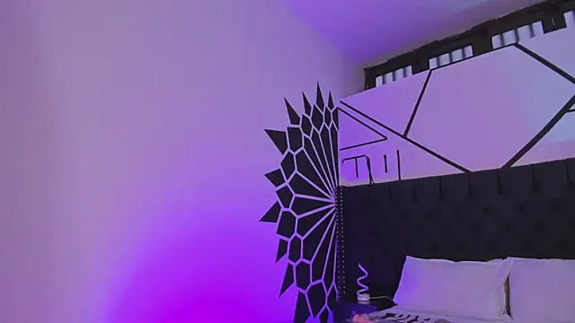 Snapshot of DereckCooperr chatting on 01/28/25, 11:07 DereckCooperr online show from 01/28/25, 11:07