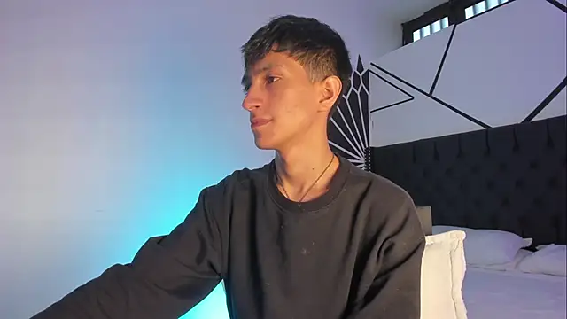 Snapshot of DereckCooperr chatting on 03/11/25, 09:15 DereckCooperr online show from 03/11/25, 09:15