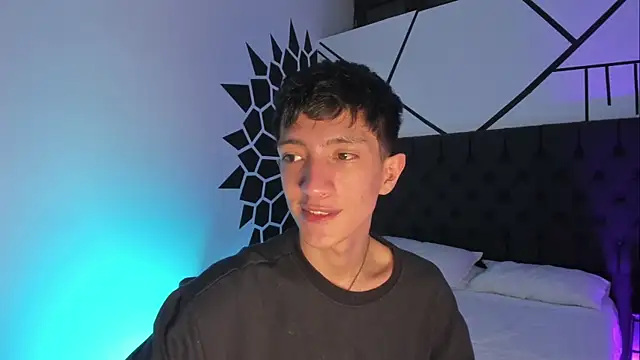 Snapshot of DereckCooperr chatting on 03/12/25, 01:25 DereckCooperr online show from 03/12/25, 01:25