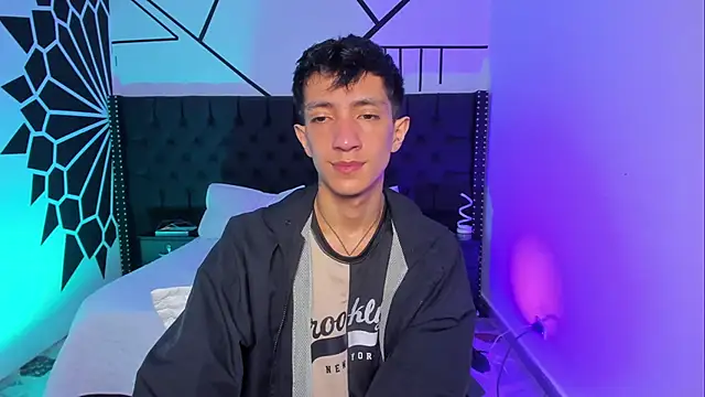 Snapshot of DereckCooperr chatting on 03/14/25, 11:11 DereckCooperr online show from 03/14/25, 11:11