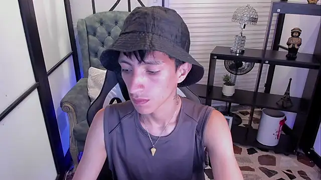 Snapshot of DereckCooperr chatting on 09/27/25, 08:58 DereckCooperr online show from 09/27/25, 08:58