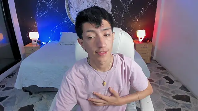 Snapshot of DereckCooperr chatting on 10/20/25, 10:32 DereckCooperr online show from 10/20/25, 10:32