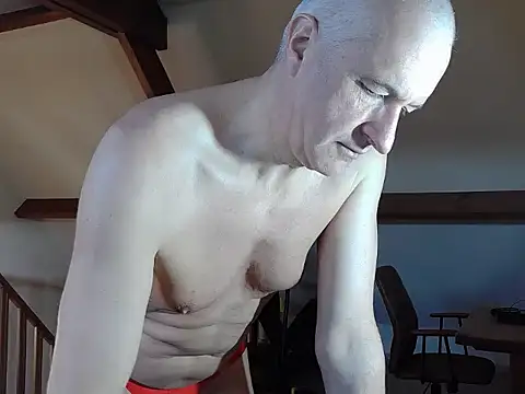 Snapshot of Nat70 chatting on 04/07/26, 06:58 Nat70 online show from 04/07/26, 06:58