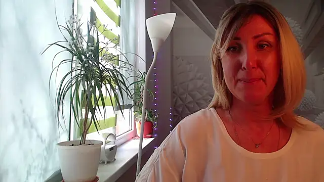 Snapshot of Ariel_the_mermaid chatting on 04/22/26, 06:38 Ariel the mermaid online show from 04/22/26, 06:38