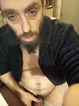 Snapshot of teekoine1 chatting on 01/04/25, 04:44 teekoine1 online show from 01/04/25, 04:44