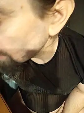 Snapshot of teekoine1 chatting on 01/11/25, 04:27 teekoine1 online show from 01/11/25, 04:27