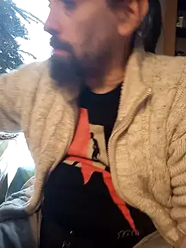 Snapshot of teekoine1 chatting on 01/16/25, 10:21 teekoine1 online show from 01/16/25, 10:21