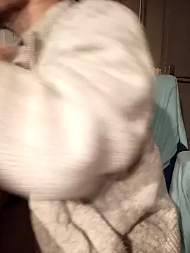 Snapshot of teekoine1 chatting on 01/22/25, 06:10 teekoine1 online show from 01/22/25, 06:10