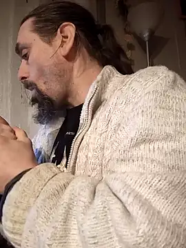 Snapshot of teekoine1 chatting on 02/01/25, 08:26 teekoine1 online show from 02/01/25, 08:26