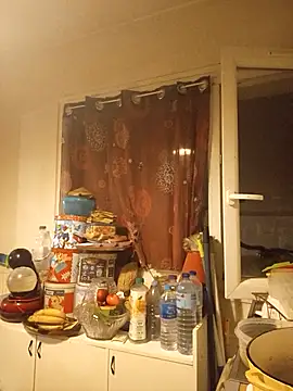 Snapshot of teekoine1 chatting on 11/15/25, 12:41 teekoine1 online show from 11/15/25, 12:41