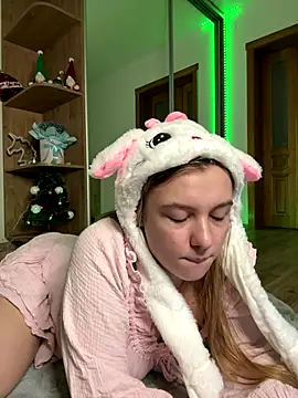 freiiaflower online show from 12/21/25, 03:57