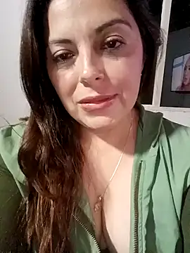 Snapshot of seherlatin chatting on 01/23/25, 02:02 seherlatin online show from 01/23/25, 02:02