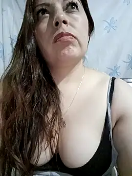 Snapshot of seherlatin chatting on 02/06/25, 02:00 seherlatin online show from 02/06/25, 02:00