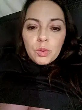 Snapshot of seherlatin chatting on 02/09/25, 01:44 seherlatin online show from 02/09/25, 01:44