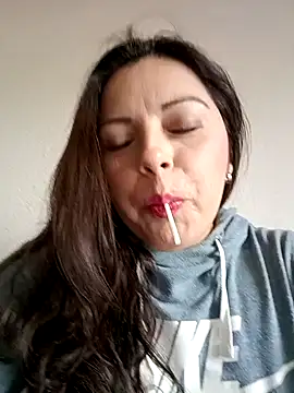 Snapshot of seherlatin chatting on 02/25/25, 07:25 seherlatin online show from 02/25/25, 07:25