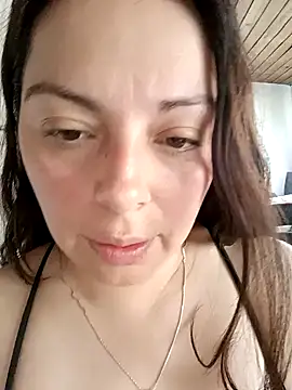 Snapshot of seherlatin chatting on 03/18/25, 03:53 seherlatin online show from 03/18/25, 03:53