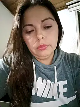 Snapshot of seherlatin chatting on 03/21/25, 11:45 seherlatin online show from 03/21/25, 11:45