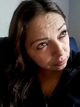 Snapshot of seherlatin chatting on 10/20/25, 06:08 seherlatin online show from 10/20/25, 06:08