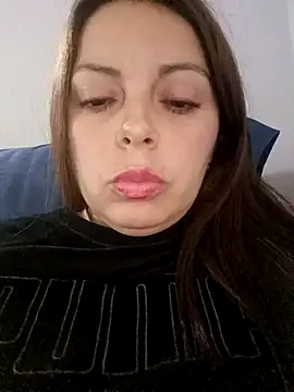 Snapshot of seherlatin chatting on 10/25/25, 10:37 seherlatin online show from 10/25/25, 10:37