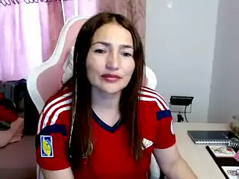 EVA GRAYS online show from 02/10/25, 10:40