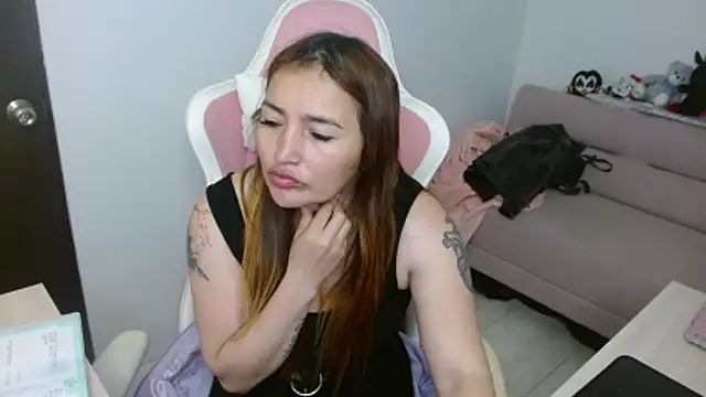 EVA GRAYS online show from 02/23/26, 09:12