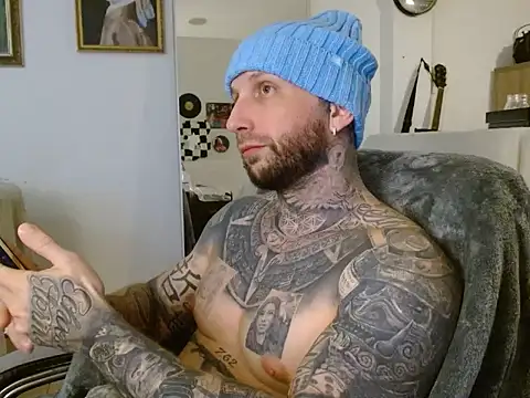 Snapshot of bobbybacala91 chatting on 09/14/25, 08:02 bobbybacala91 online show from 09/14/25, 08:02