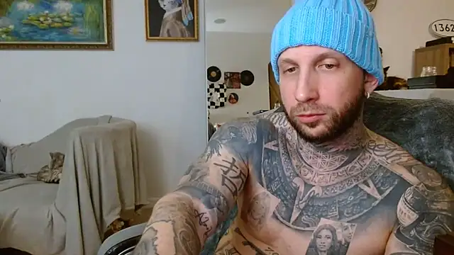 Snapshot of bobbybacala91 chatting on 09/15/25, 04:56 bobbybacala91 online show from 09/15/25, 04:56