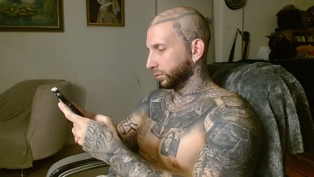 Snapshot of bobbybacala91 chatting on 09/24/25, 09:23 bobbybacala91 online show from 09/24/25, 09:23