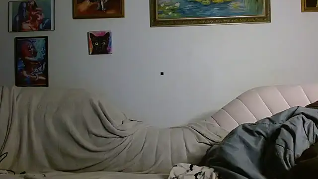 Snapshot of bobbybacala91 chatting on 10/01/25, 05:46 bobbybacala91 online show from 10/01/25, 05:46