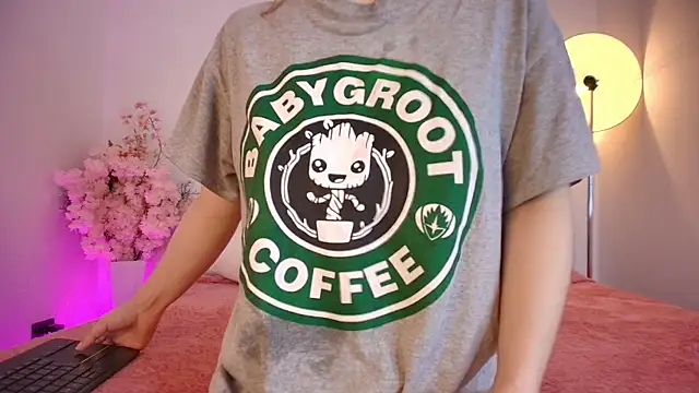 Snapshot of Katy_Van chatting on 03/14/25, 04:54 Katy Van online show from 03/14/25, 04:54