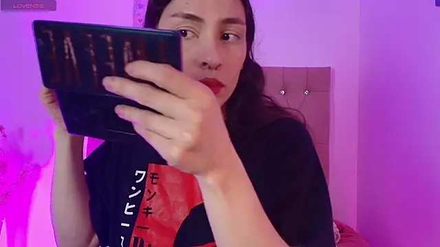 Snapshot of Katy_Van chatting on 09/19/25, 04:14 Katy Van online show from 09/19/25, 04:14