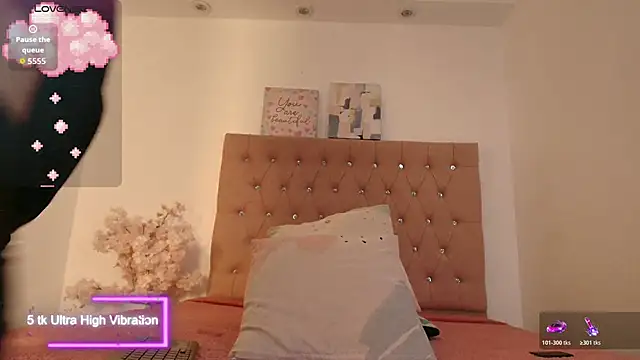 Snapshot of Katy_Van chatting on 11/26/25, 04:13 Katy Van online show from 11/26/25, 04:13