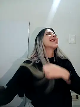 Snapshot of eva-2023 chatting on 10/26/25, 10:15 eva-2023 online show from 10/26/25, 10:15