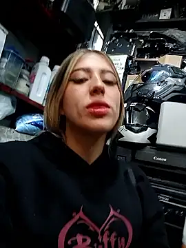 Snapshot of eva-2023 chatting on 01/15/26, 07:28 eva-2023 online show from 01/15/26, 07:28