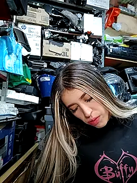 Snapshot of eva-2023 chatting on 03/17/26, 09:29 eva-2023 online show from 03/17/26, 09:29