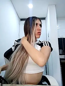 Snapshot of eva-2023 chatting on 04/08/26, 02:22 eva-2023 online show from 04/08/26, 02:22