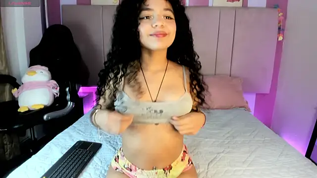 Winnifer Gonzal online show from 03/10/25, 03:01