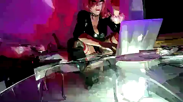 Snapshot of CharlotteVixxens chatting on 12/05/24, 10:34 CharlotteVixxens online show from 12/05/24, 10:34