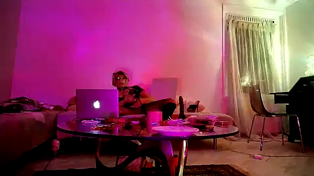 Snapshot of CharlotteVixxens chatting on 02/26/25, 11:15 CharlotteVixxens online show from 02/26/25, 11:15