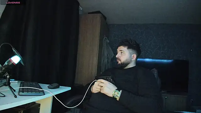 Snapshot of Eduu2322 chatting on 01/16/25, 11:06 Eduu2322 online show from 01/16/25, 11:06